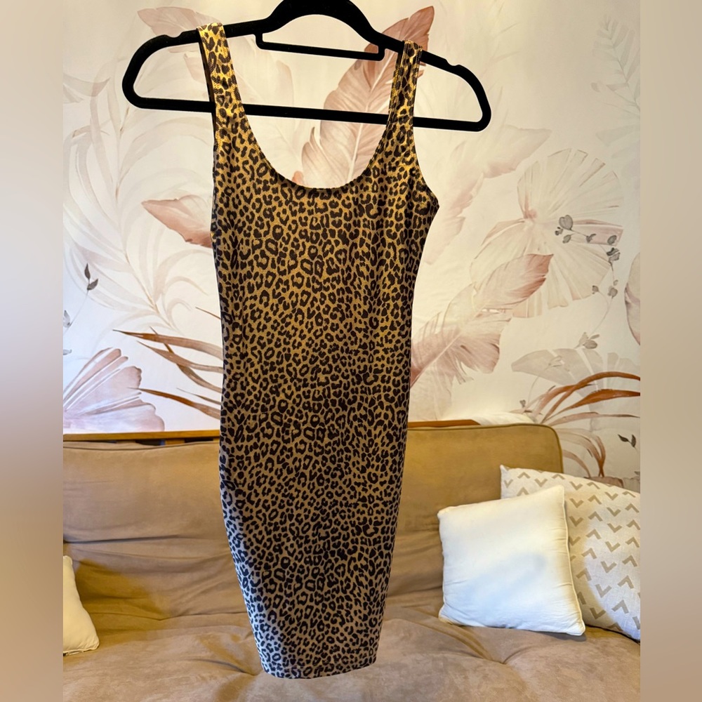 Leopard print mini dress with low back